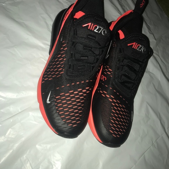 Nice nikes - Picture 1 of 4